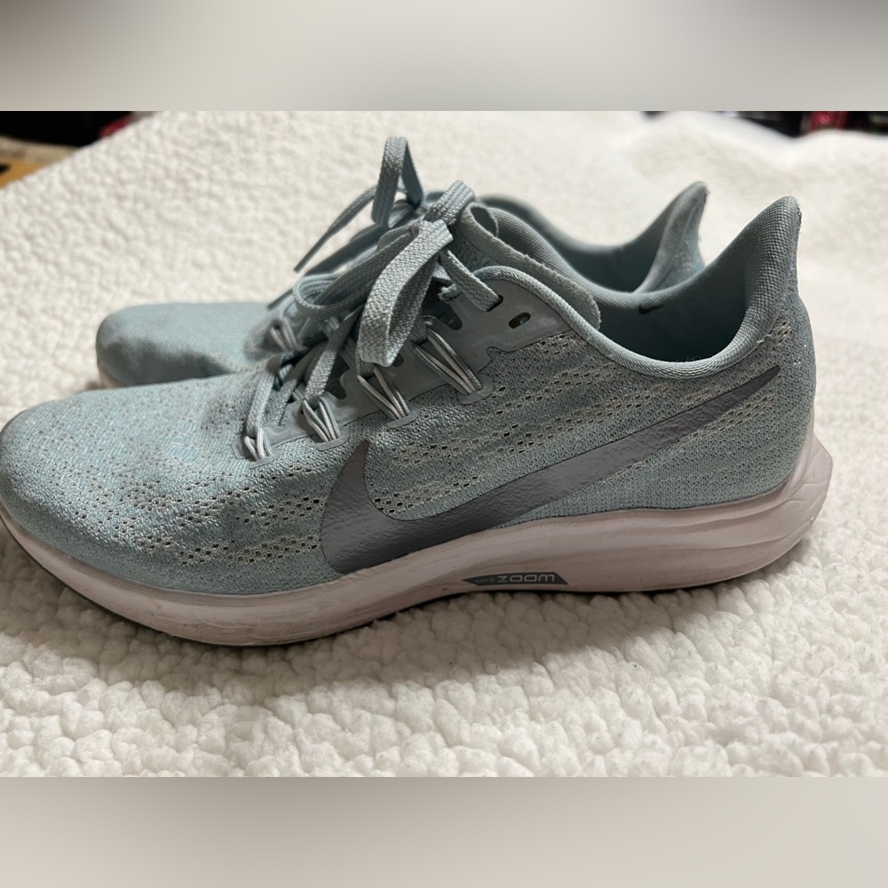 Nike Zoom. Women’s size 8.5.